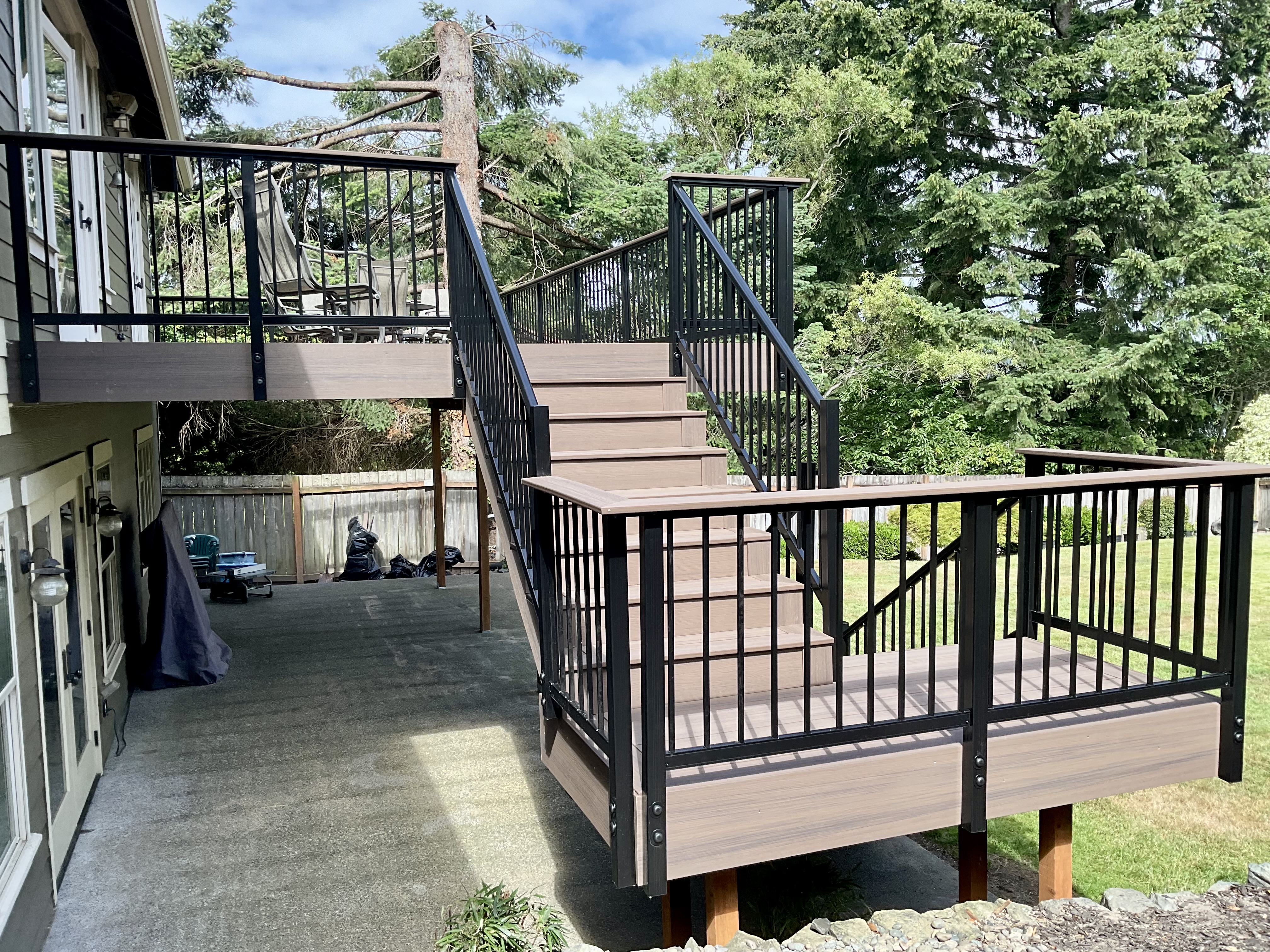 Custom deck with railings