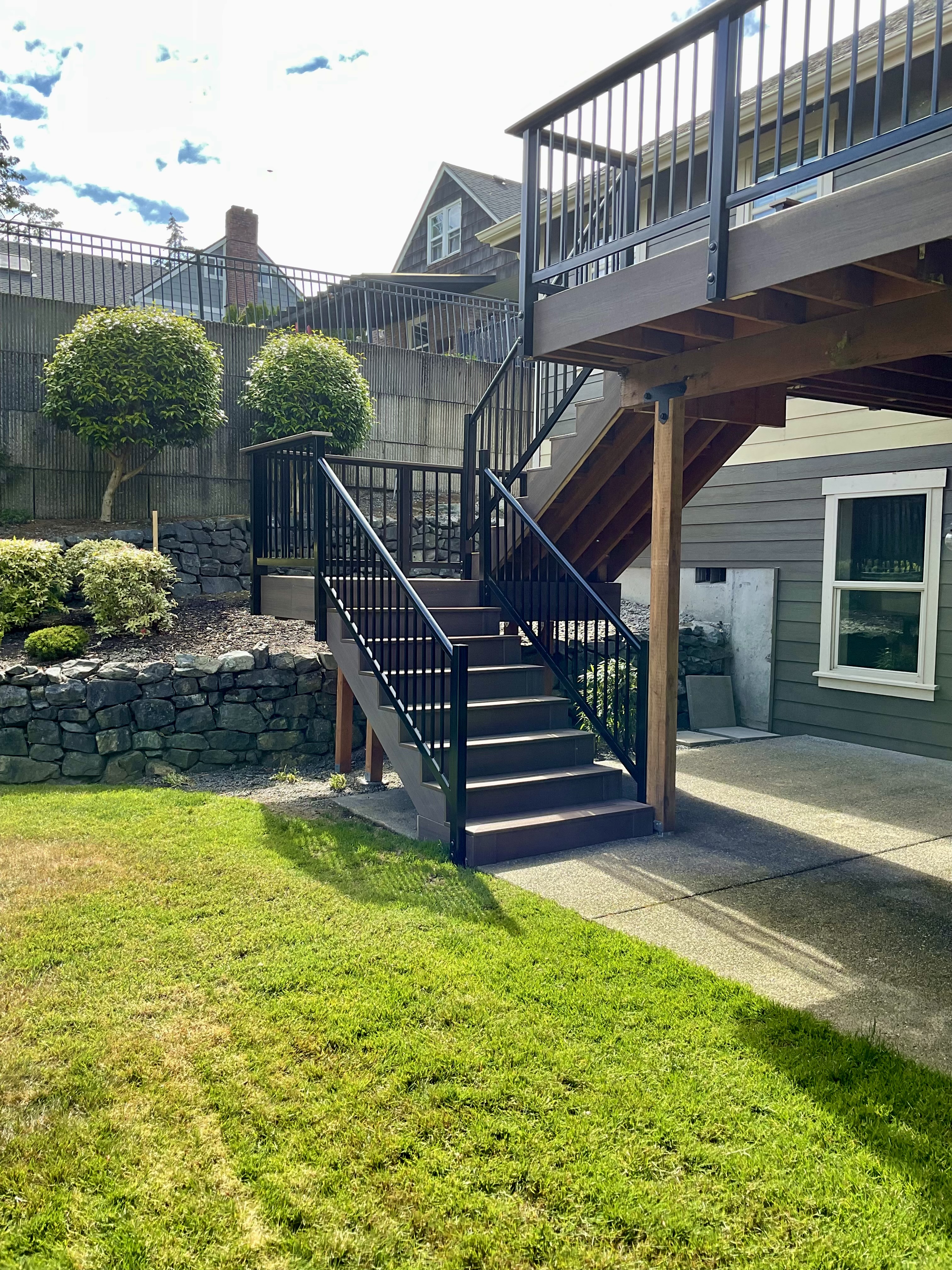 Completed The Khaya Project - UP deck with Deckorators Khaya Voyage and black aluminum railing