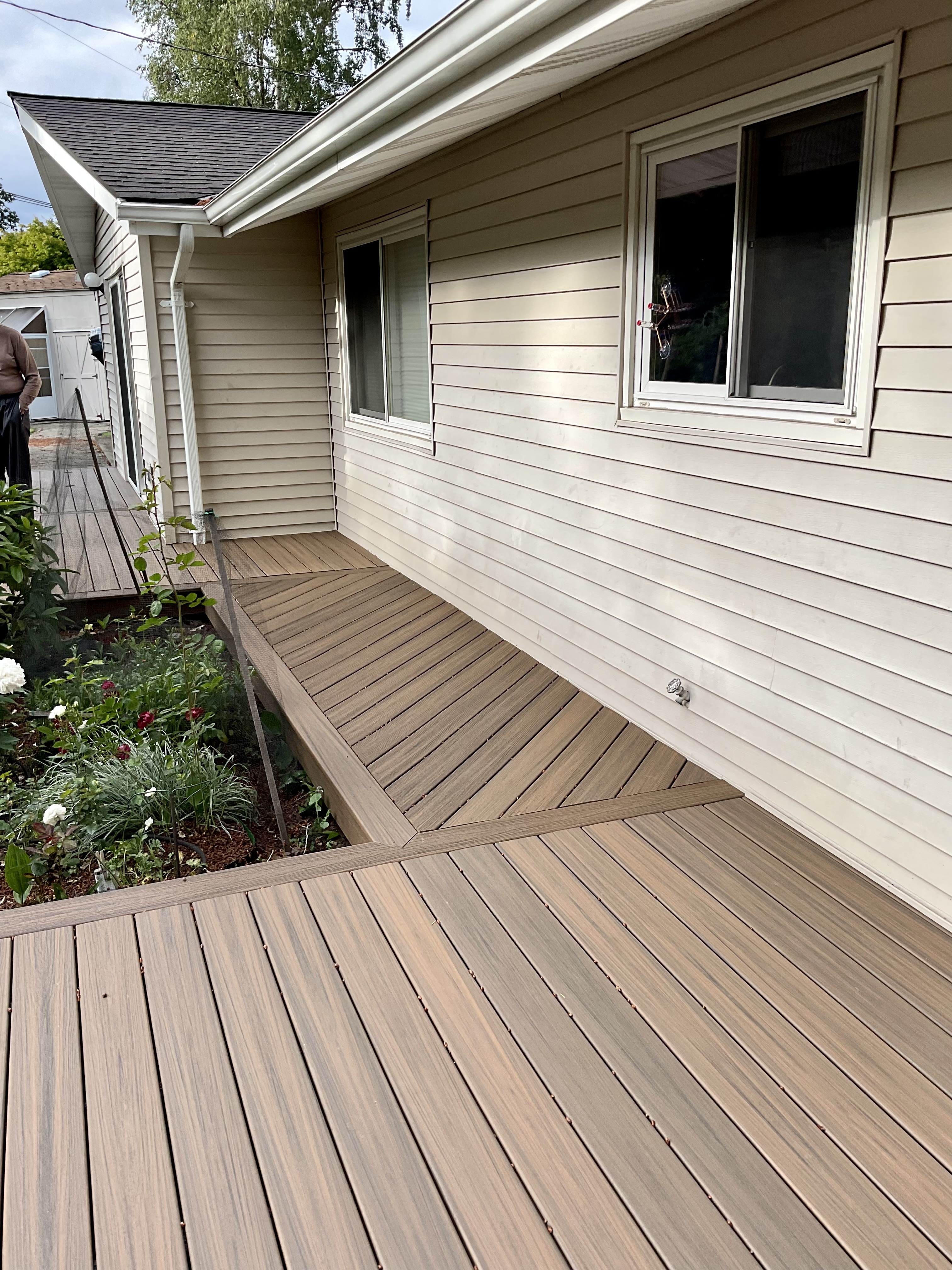 2x6 under-deck car decking finish on Lakewood covered deck